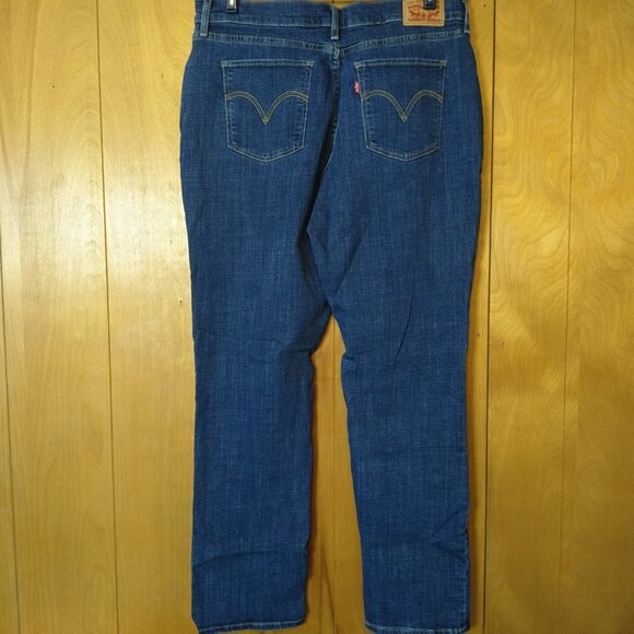 LEVI'S WOMEN'S SIZE 32 CLASSIC STRAIGHT BLUE JEANS DENIM - Picture 5 of 5